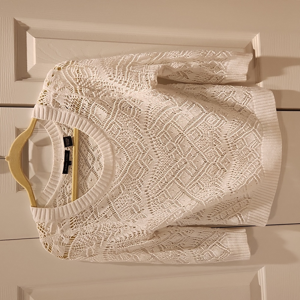 Jeanne Pierre white 3/4 sleeve Sweater, size Medium